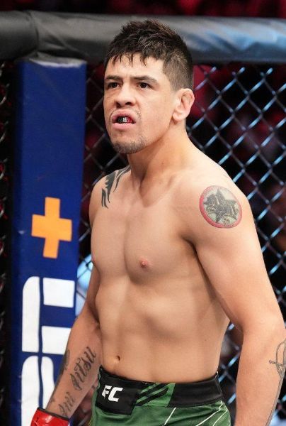 Peleador invicto desafía al ex campeón Brandon Moreno a un combate en UFC México